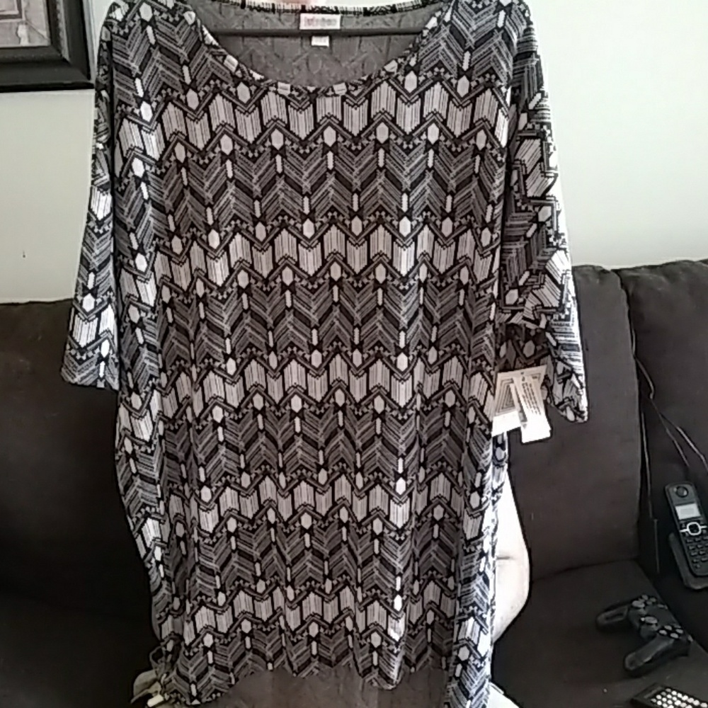 Lularoe Irma Aztec print tunic 2xl